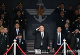 '학군가족 간담회' 참석해 신임 장교들의 이야기 경청하고, 따뜻하게 격려