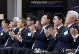 미래 핵심기술 육성을 위한 투자와 적극적인 지원을 약속