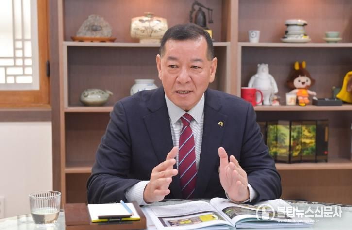 최원철 시장 사진