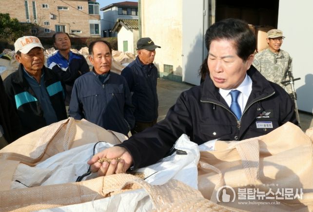고흥군수, 공공비축미 수매 현장 격려