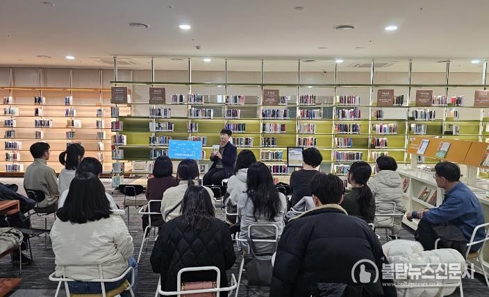 경기도서관, 개관 두 달 만에 27만 명 찾은 ‘핫플레이스’ 되다